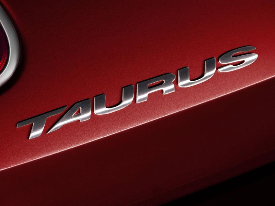  Ford Taurus 2010 года  (фото 108 из 161)